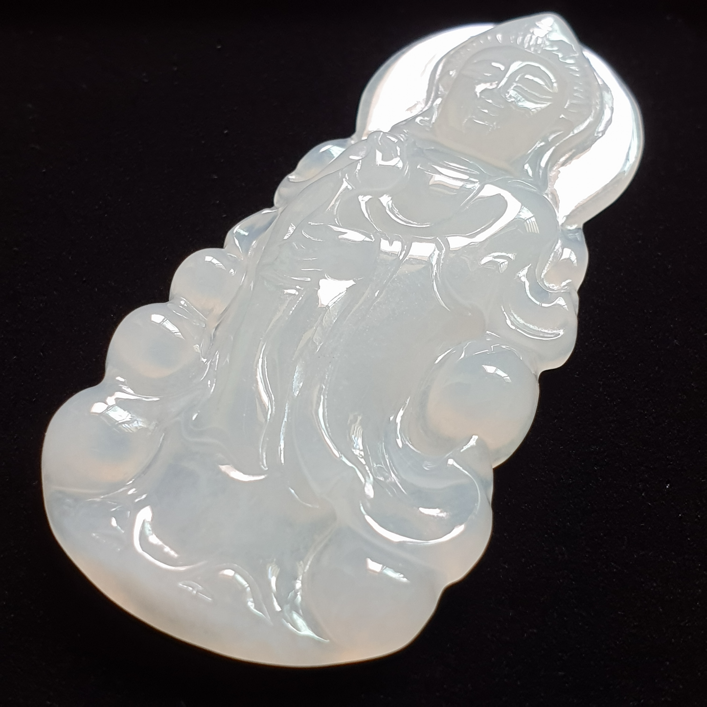 冰种观音翡翠吊坠 (Type A Icy Jadeite Jade GuanYin Pendant) PGY31125