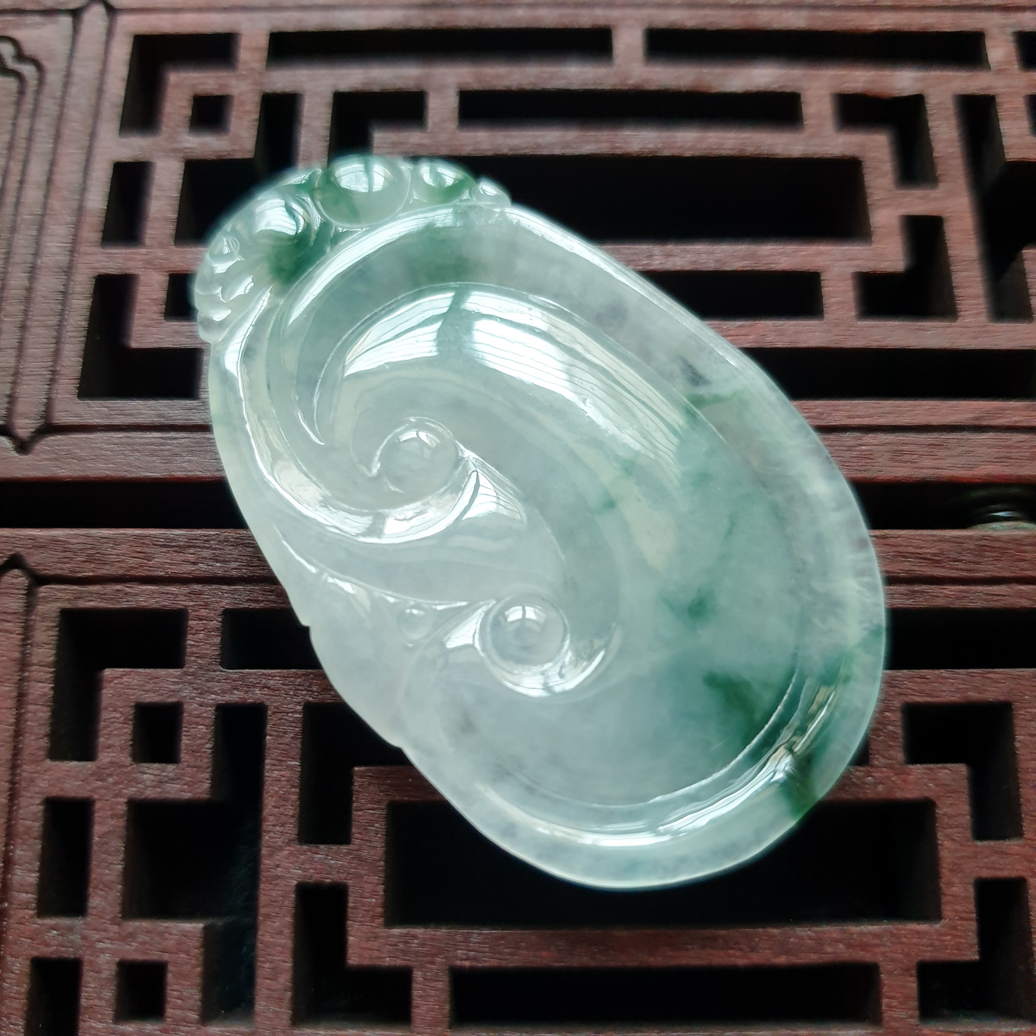 冰种飘花如意翡翠吊坠 (Type A Icy Moss on Snow Jadeite Jade RuYi Pendants) PRY79211