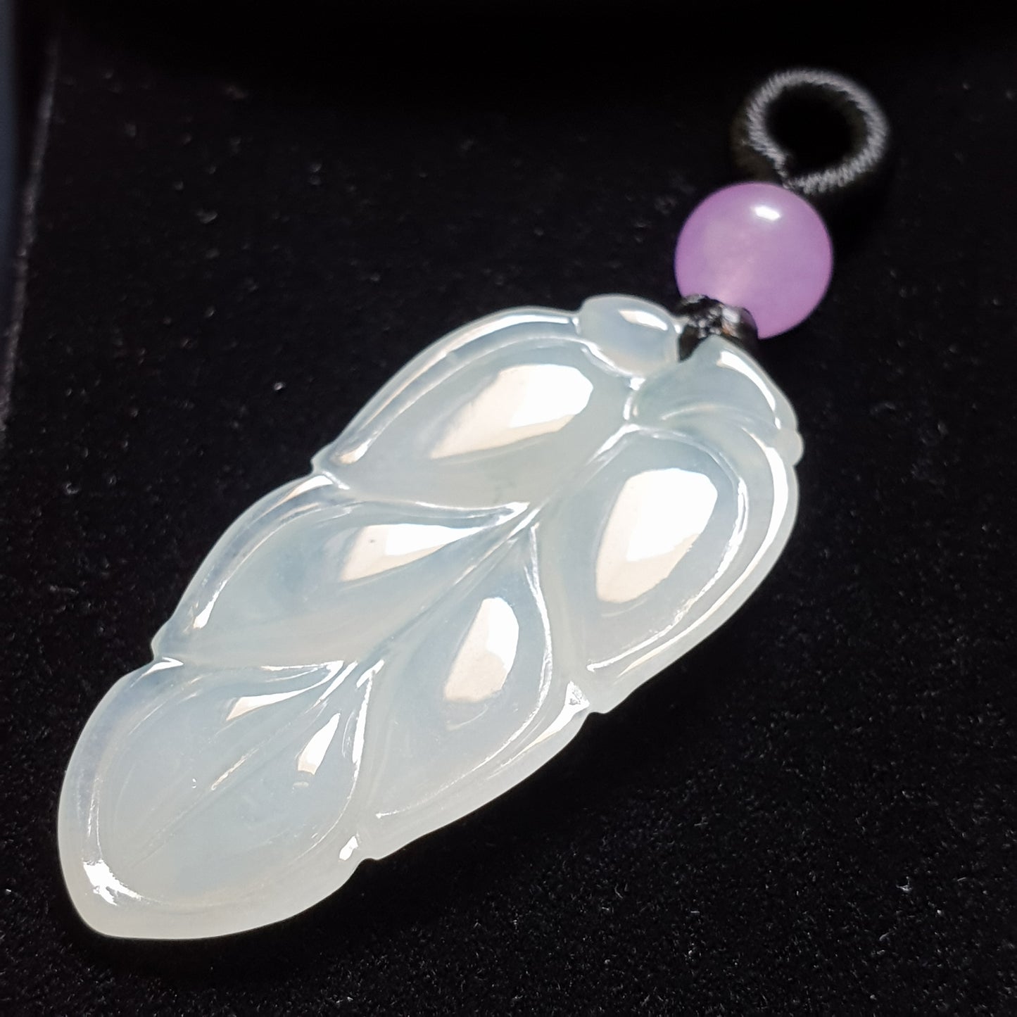 糯种叶子翡翠吊坠 (Type A Jadeite Jade Leaf Pendants) PLF29695