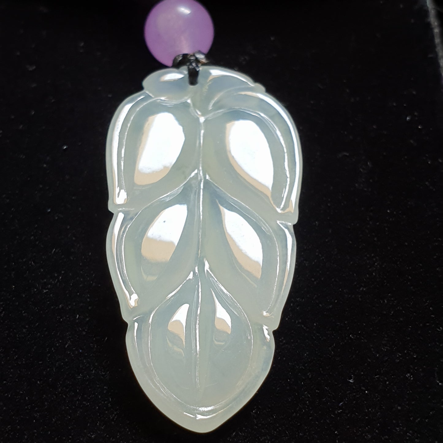 糯种叶子翡翠吊坠 (Type A Jadeite Jade Leaf Pendants) PLF29695