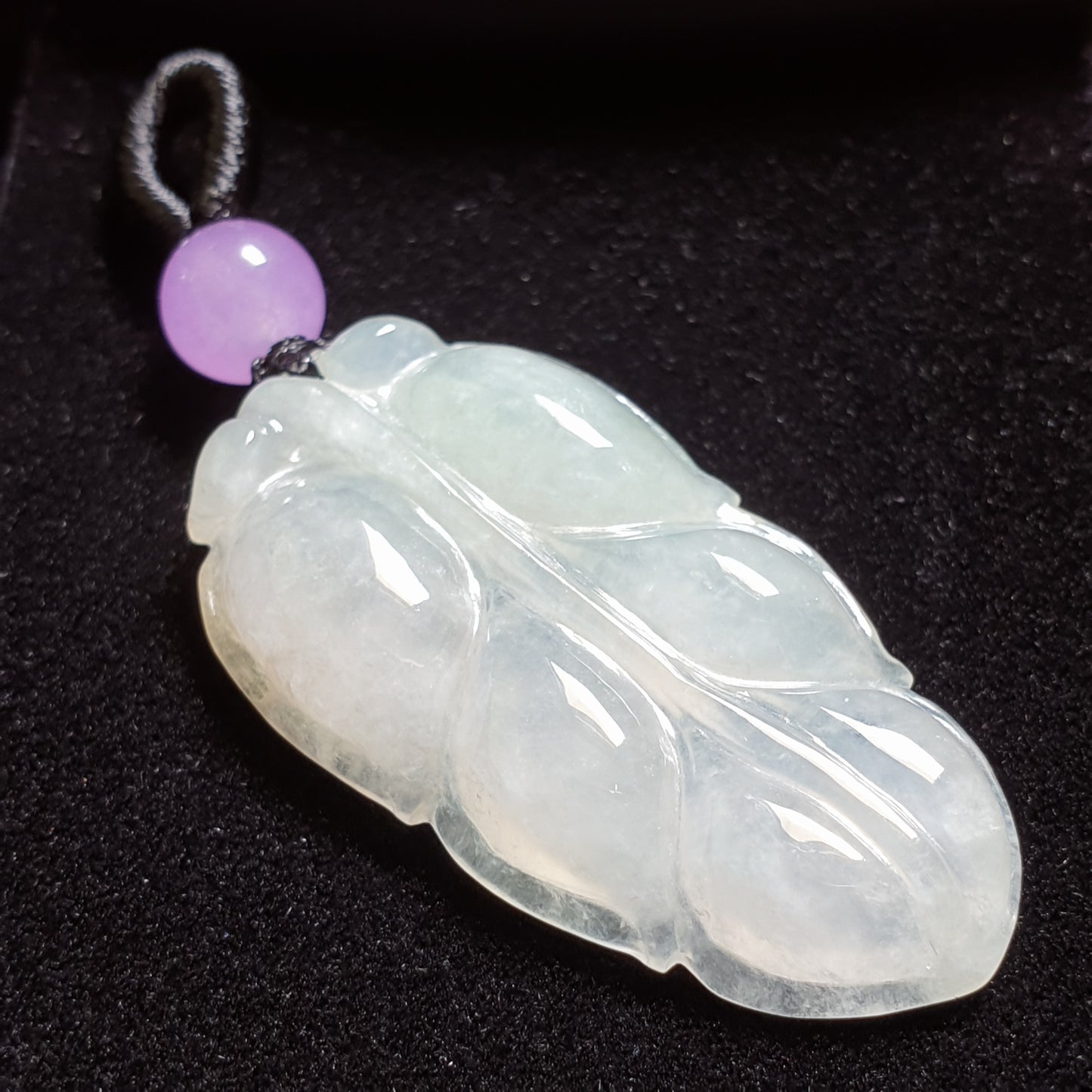 糯种叶子翡翠吊坠 (Type A Jadeite Jade Leaf Pendants) PLF29696