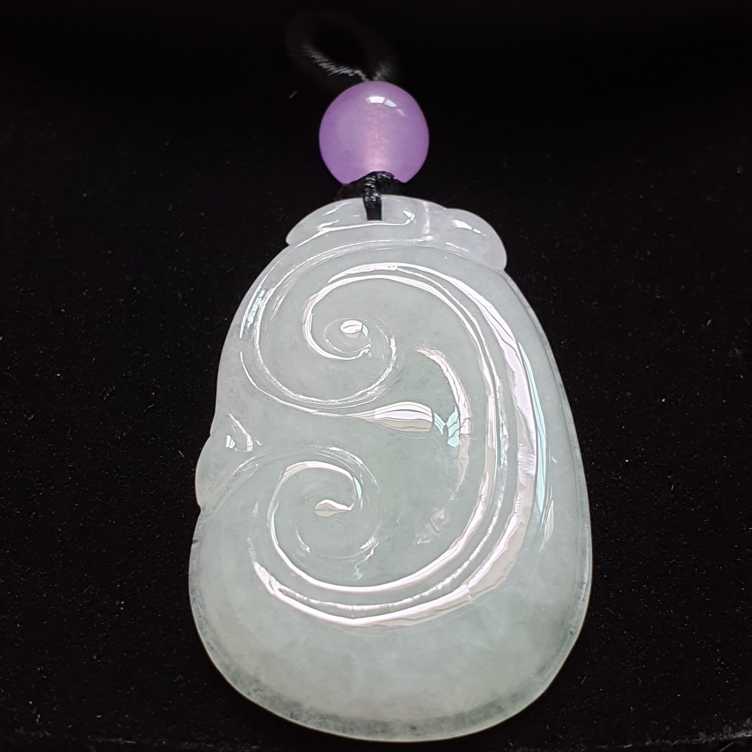 糯种如意翡翠吊坠 (Type A Jadeite Jade RuYi Pendants) PRY29684