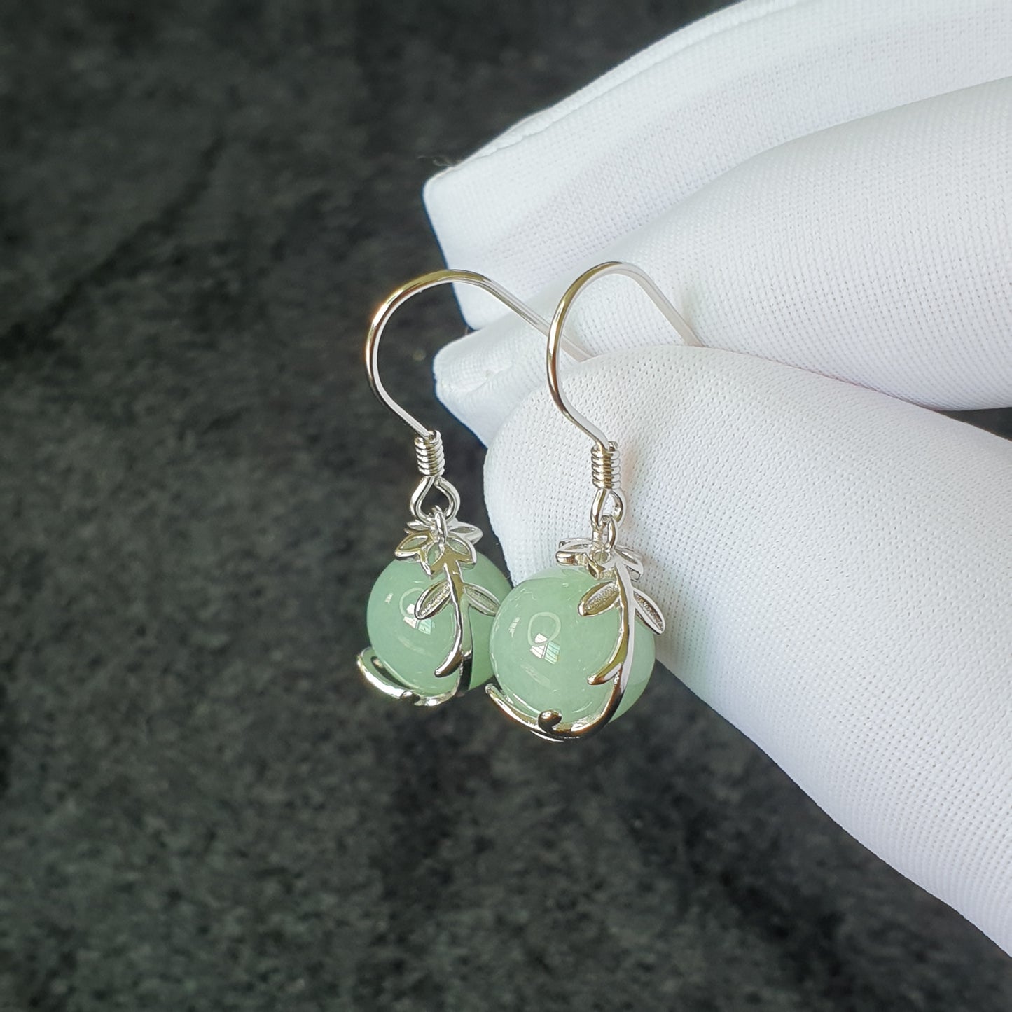 Singapore Light Green Jadeite Jade Vine & Flower Dangle Earrings (新加坡淡绿色翡翠藤蔓与花耳坠)