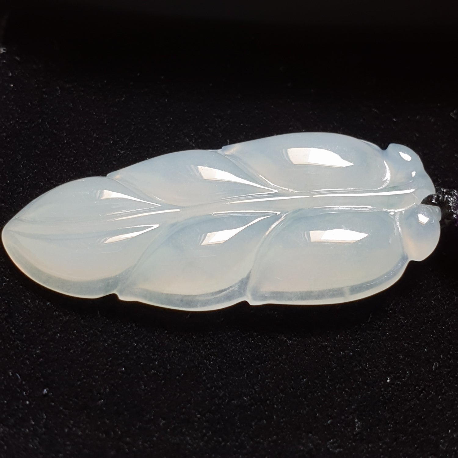 糯种叶子翡翠吊坠 (Type A Jadeite Jade Leaf Pendants) PLF29695