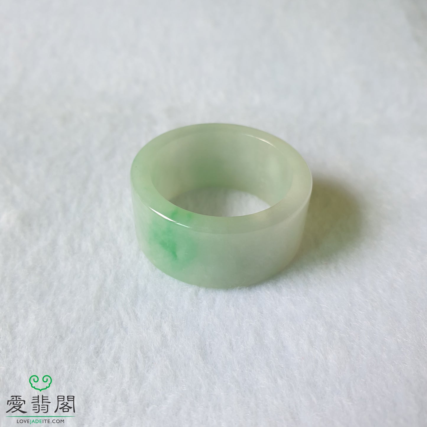 Size 32(Diameter 23.1mm) Myanmar Natural Type A Green Jadeite Jade Singapore Male Men Thumb Ring (缅甸天然A货飘绿翡翠男性男士新加坡扳指) RPJ98668