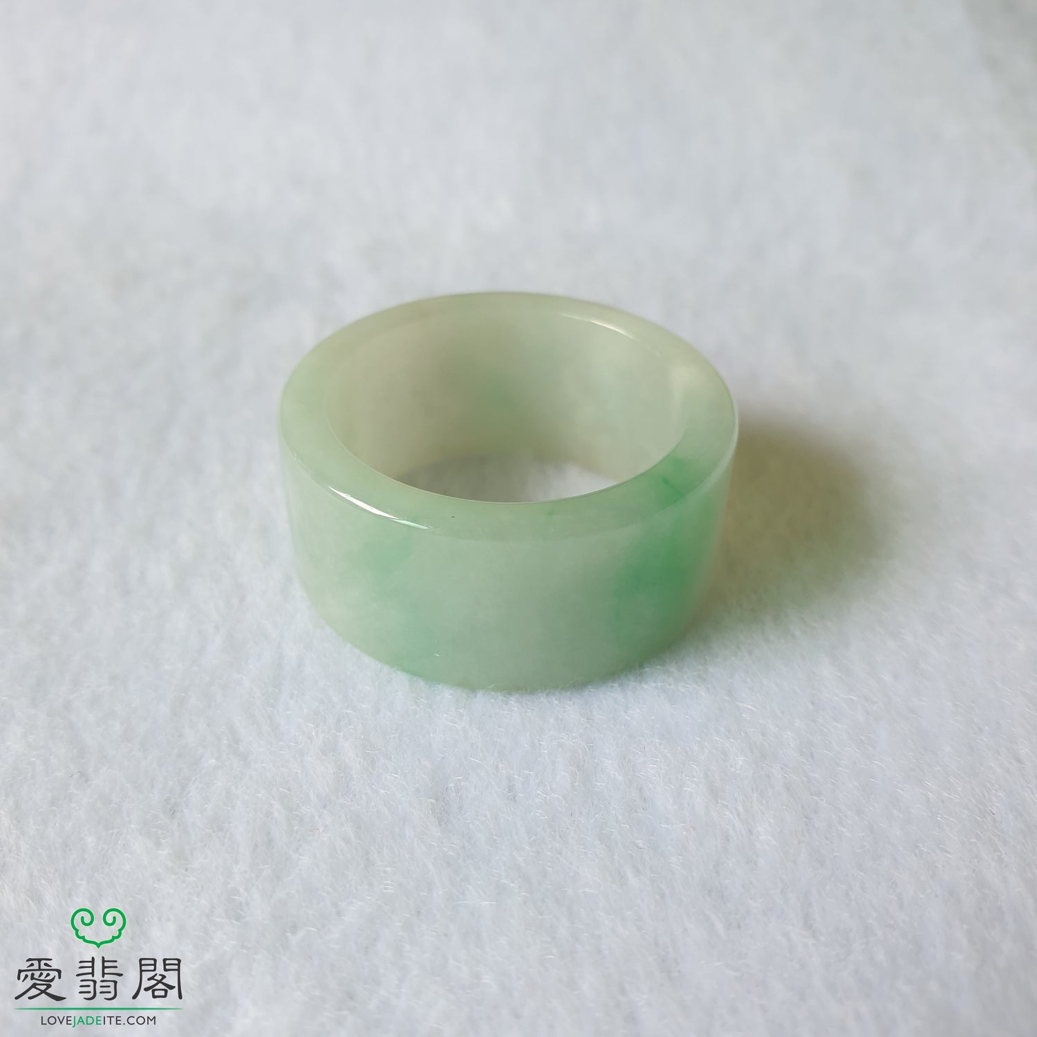 Size 32(Diameter 23.1mm) Myanmar Natural Type A Green Jadeite Jade Singapore Male Men Thumb Ring (缅甸天然A货飘绿翡翠男性男士新加坡扳指) RPJ98668