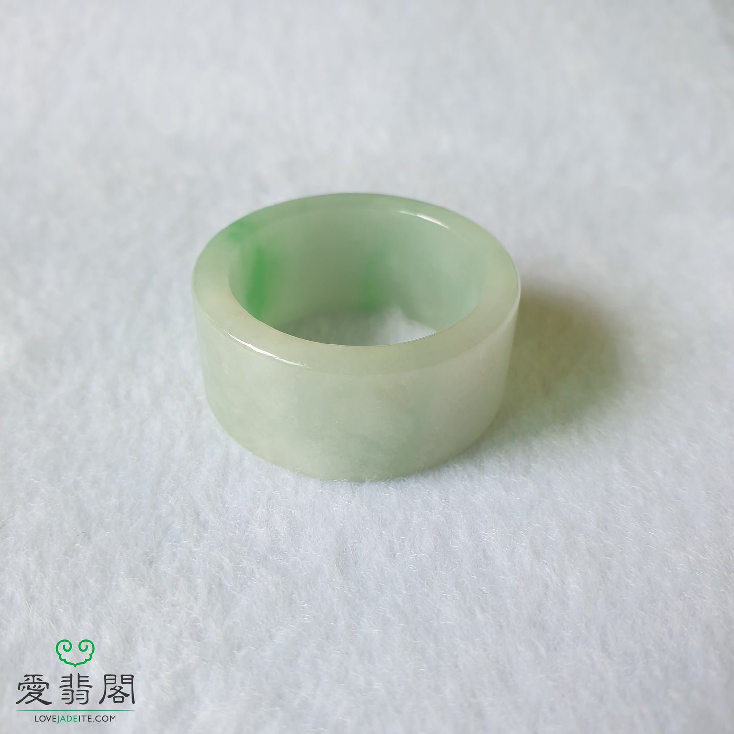 Size 32(Diameter 23.1mm) Myanmar Natural Type A Green Jadeite Jade Singapore Male Men Thumb Ring (缅甸天然A货飘绿翡翠男性男士新加坡扳指) RPJ98668