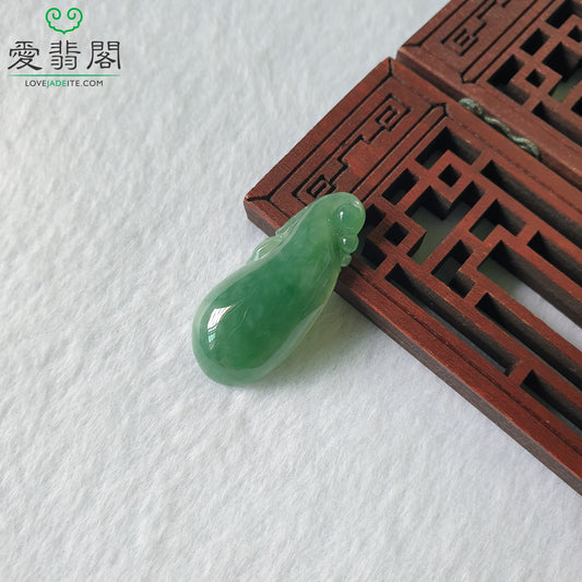 Myanmar Burma Natural Type A Bluish Green Jadeite Jade Melon Pendant jewelry jewellery in Singapore Love Jadeite 缅甸天然A货蓝水绿色翡翠福瓜吊坠新加坡爱翡阁首饰 PML49029