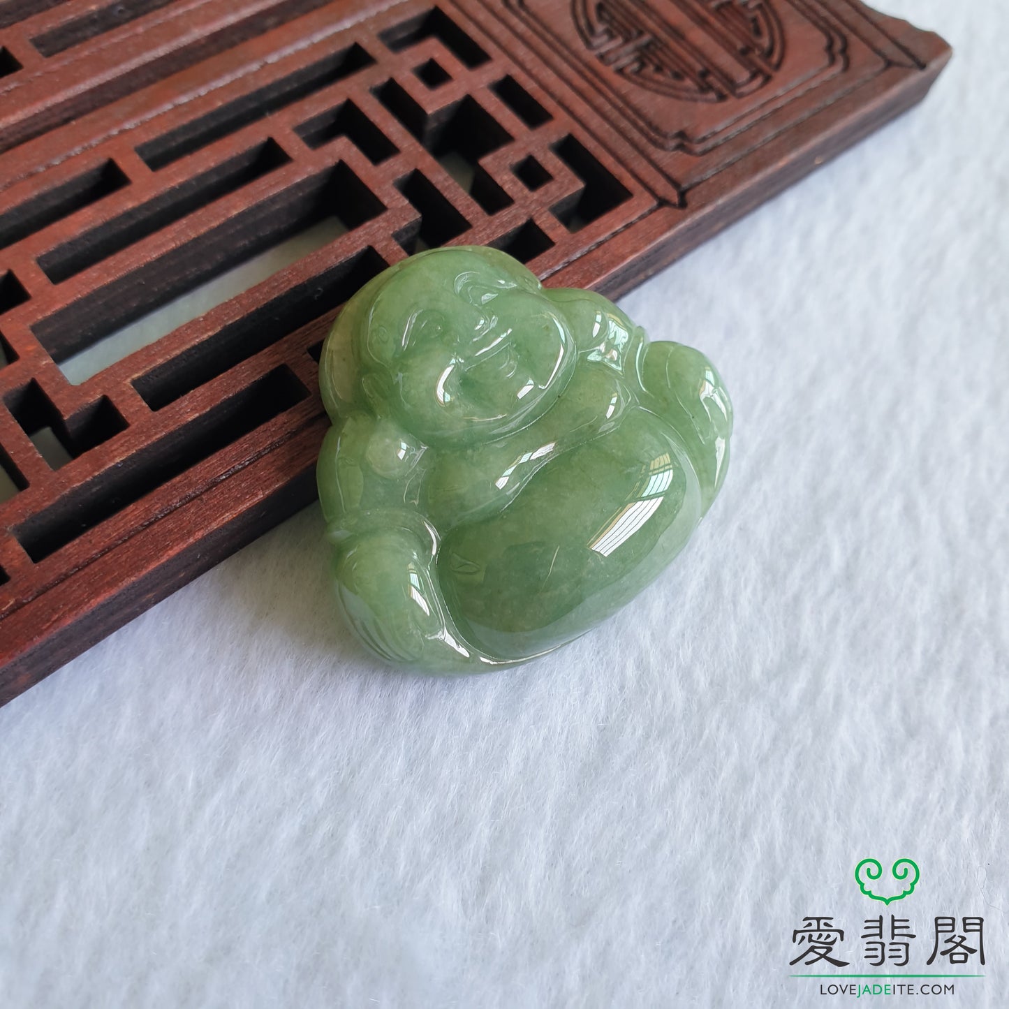 Love Jadeite Natural Myanmar Burma Type A Green Jadeite Jade Laughing Buddha Jewelry Pendant Jewellery in Singapore 新加坡爱翡阁缅甸天然A货绿翡翠佛公笑佛吊坠首饰