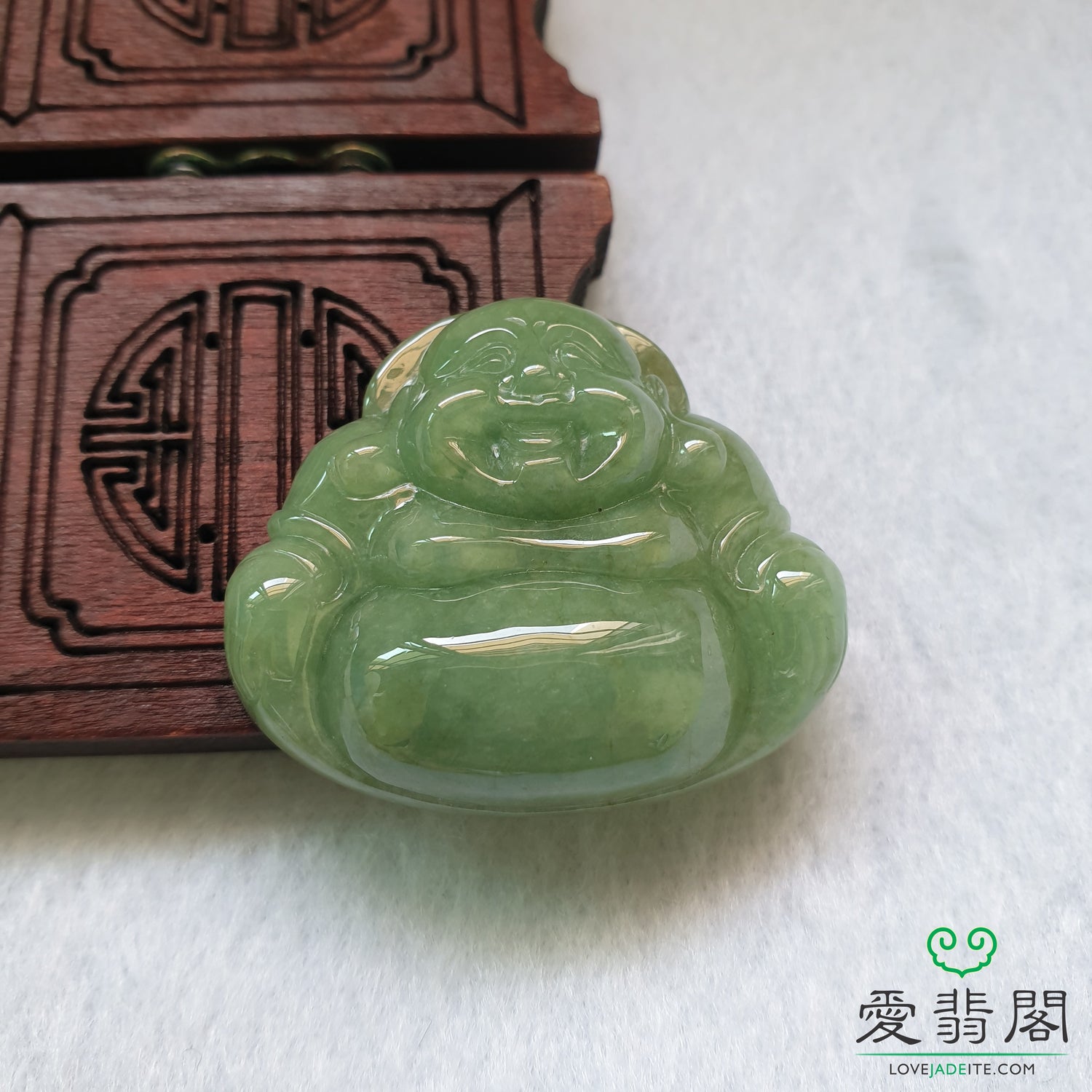 Love Jadeite Natural Myanmar Burma Type A Green Jadeite Jade Laughing Buddha Jewelry Pendant Jewellery in Singapore 新加坡爱翡阁缅甸天然A货绿翡翠佛公笑佛吊坠首饰