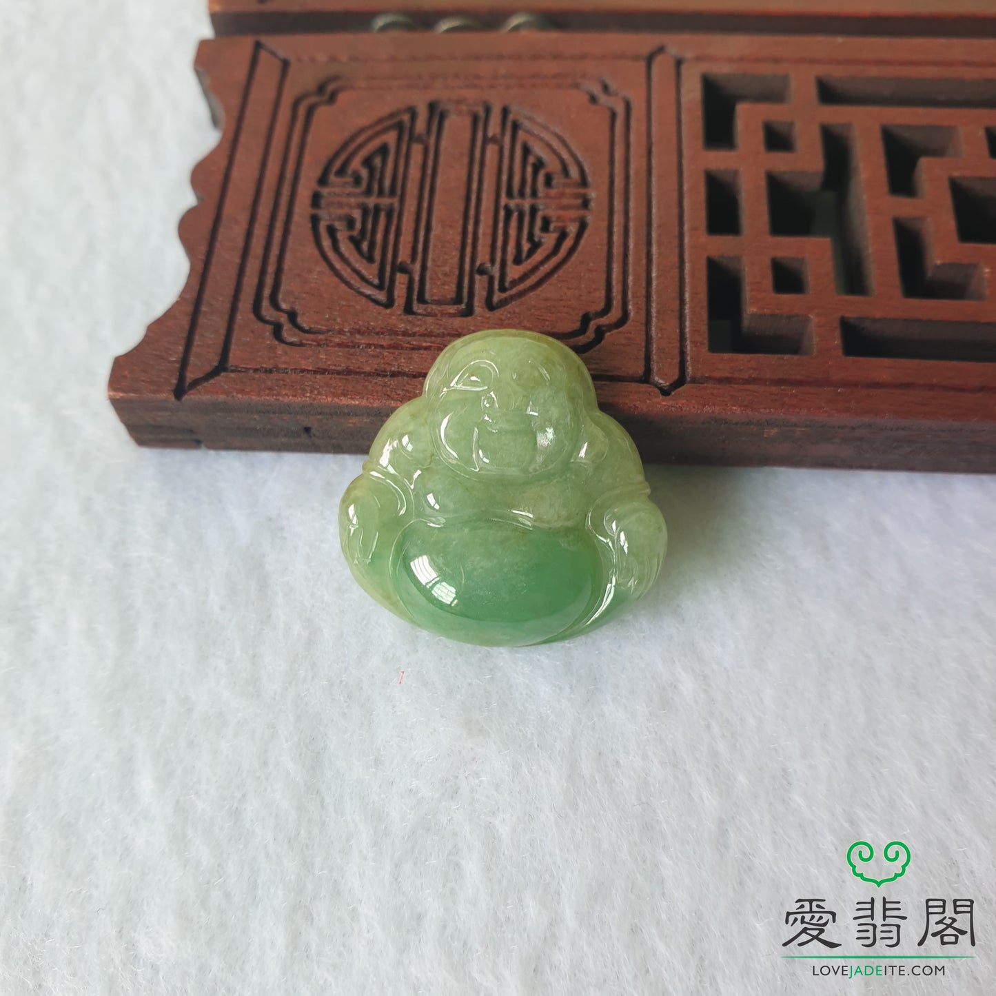 Love Jadeite Natural Myanmar Burma Type A Green Jadeite Jade Laughing Buddha Jewelry Pendant Jewellery in Singapore 新加坡爱翡阁缅甸天然A货绿翡翠佛公笑佛吊坠首饰