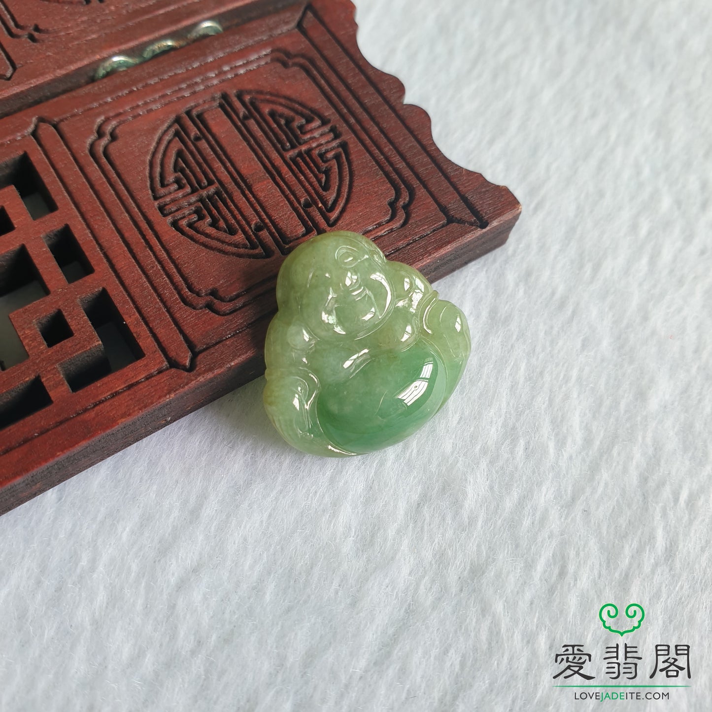 Love Jadeite Natural Myanmar Burma Type A Green Jadeite Jade Laughing Buddha Jewelry Pendant Jewellery in Singapore 新加坡爱翡阁缅甸天然A货绿翡翠佛公笑佛吊坠首饰