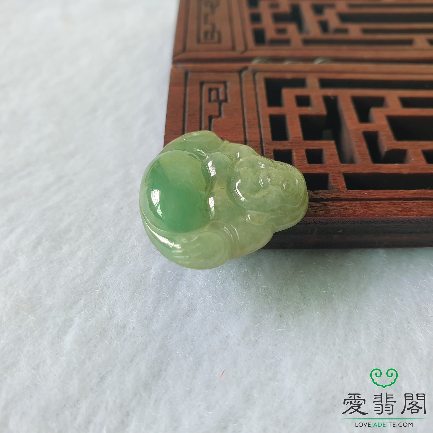 Love Jadeite Natural Myanmar Burma Type A Green Jadeite Jade Laughing Buddha Jewelry Pendant Jewellery in Singapore 新加坡爱翡阁缅甸天然A货绿翡翠佛公笑佛吊坠首饰