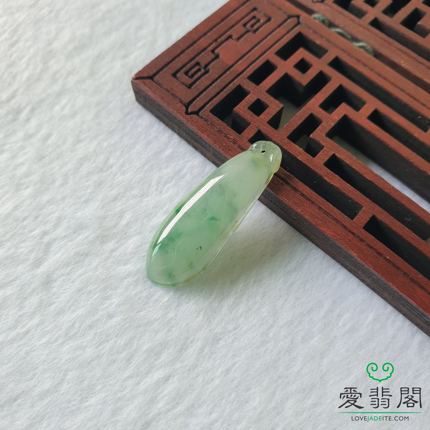 Myanmar Burma Natural Type A Green Moss on Snow Jadeite Jade Melon Pendant jewelry jewellery in Singapore Love Jadeite 缅甸天然A货飘花福瓜翡翠吊坠新加坡爱翡阁首饰 PML49026