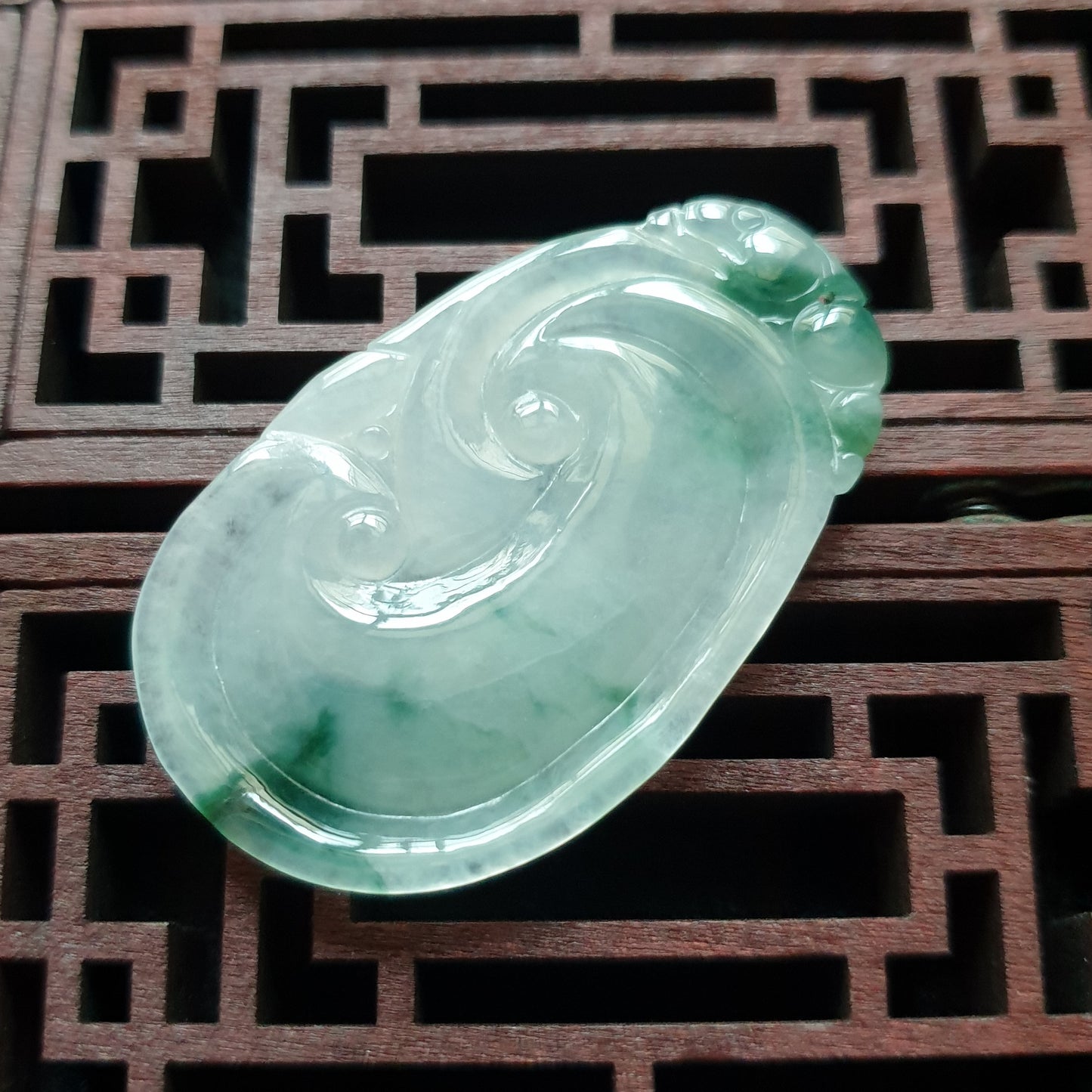 冰种飘花如意翡翠吊坠 (Type A Icy Moss on Snow Jadeite Jade RuYi Pendants) PRY79211