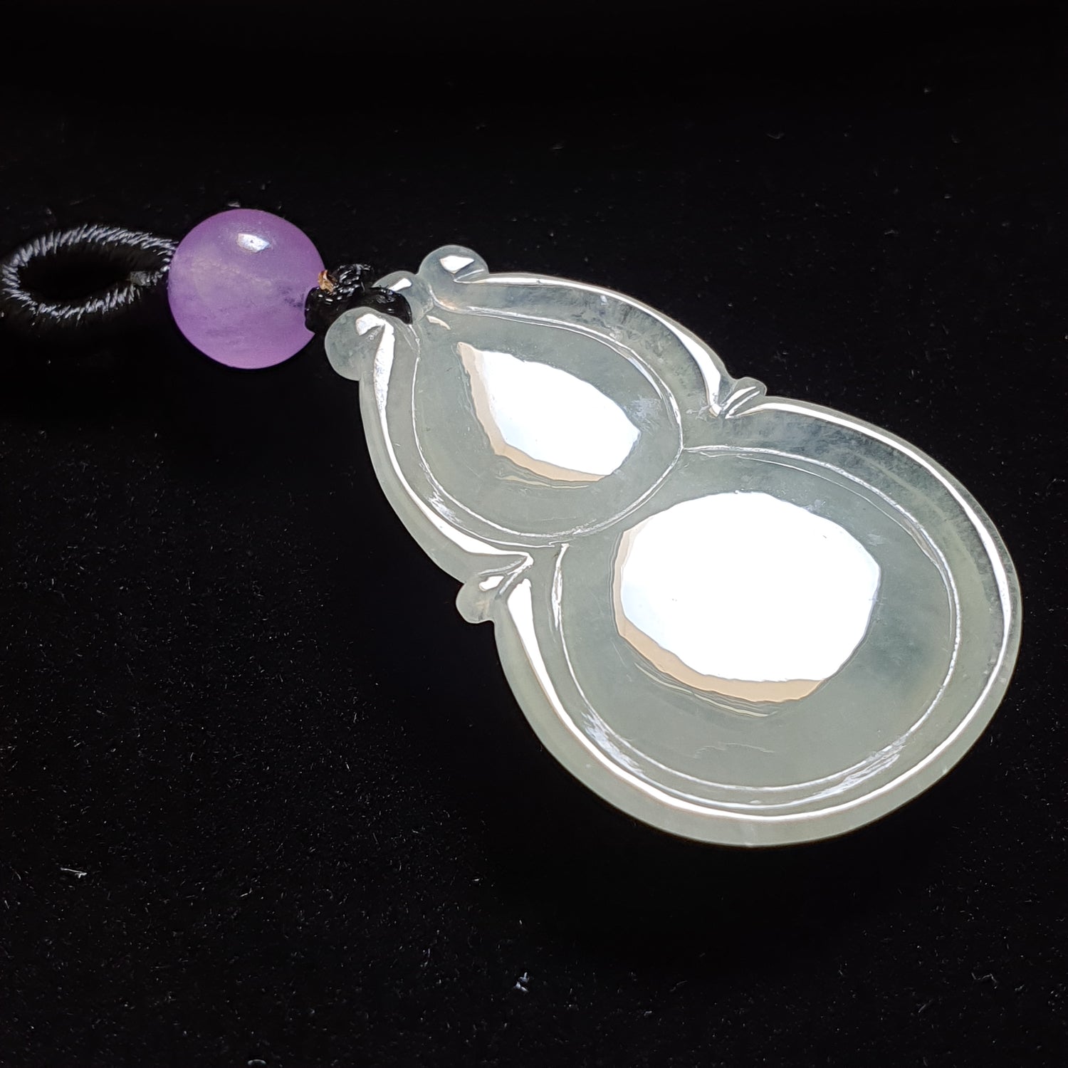 糯种葫芦翡翠吊坠 (Type A Jadeite Jade Gourd Pendant) PGD29683