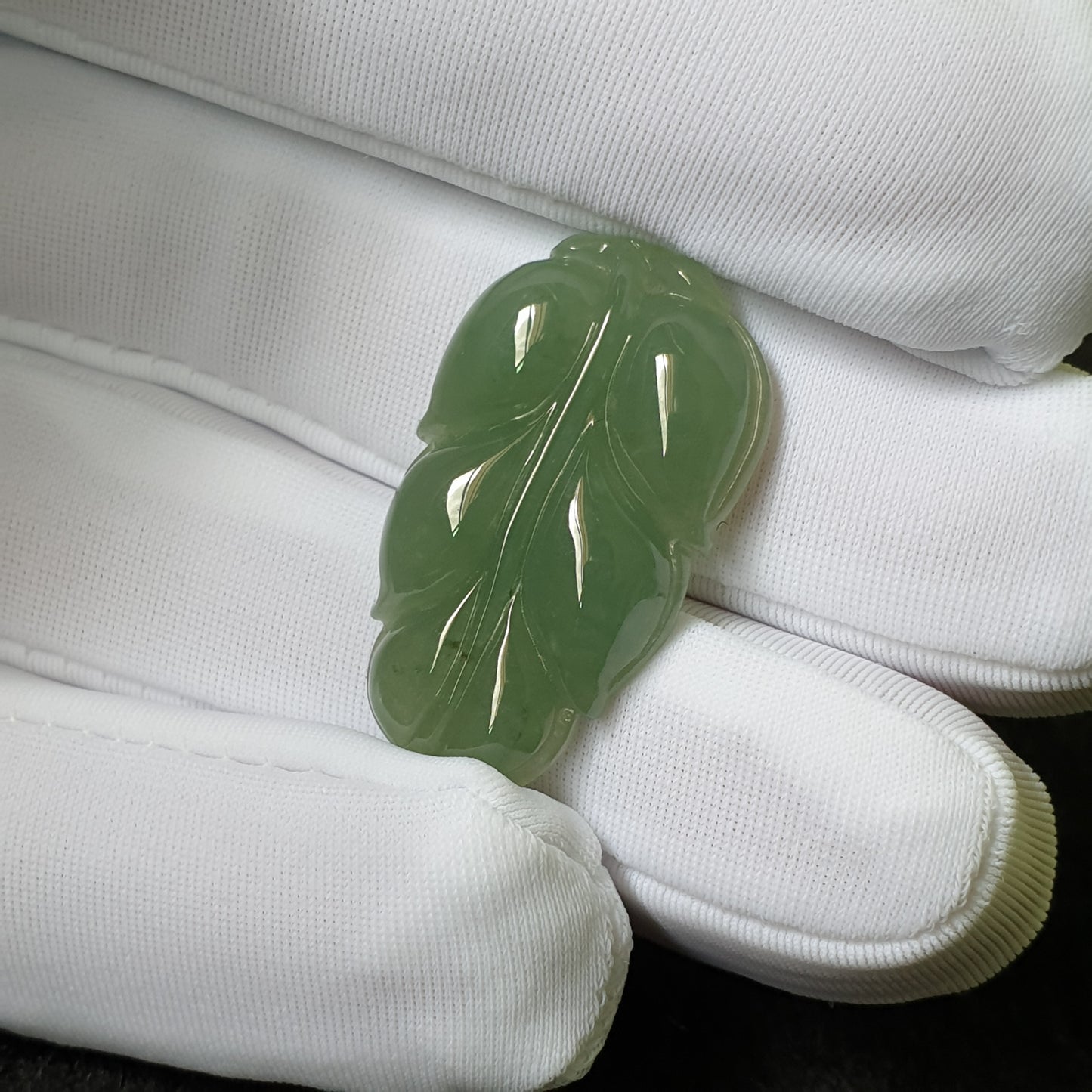 Love Jadeite Natural Myanmar Burma Type A Jadeite Jade Leaf Jewelry Pendant Jewellery  爱翡阁缅甸天然A货翡翠叶子吊坠珠宝首饰 PLF98472