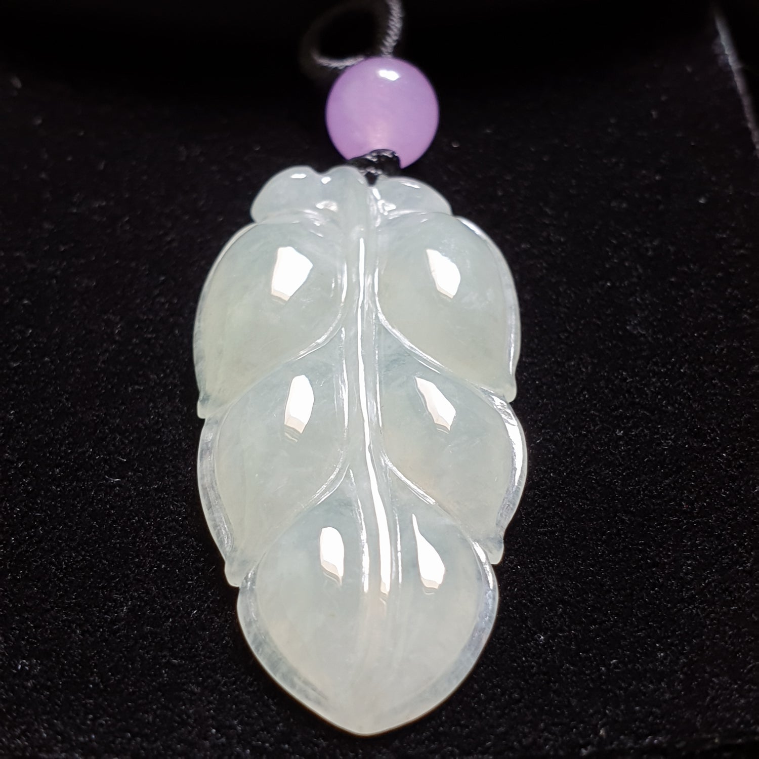 糯种叶子翡翠吊坠 (Type A Jadeite Jade Leaf Pendants) PLF29675