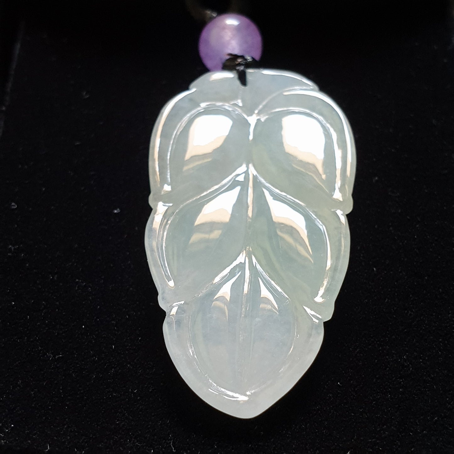 糯种叶子翡翠吊坠 (Type A Jadeite Jade Leaf Pendants) PLF29676