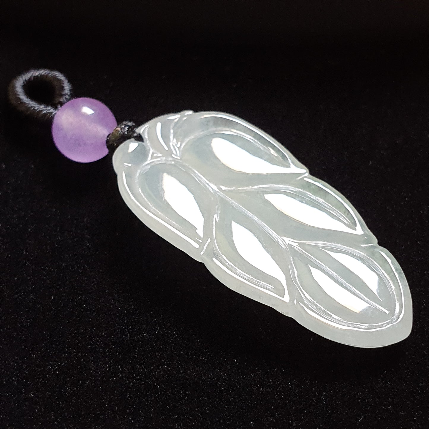 糯种叶子翡翠吊坠 (Type A Jadeite Jade Leaf Pendants) PLF29697