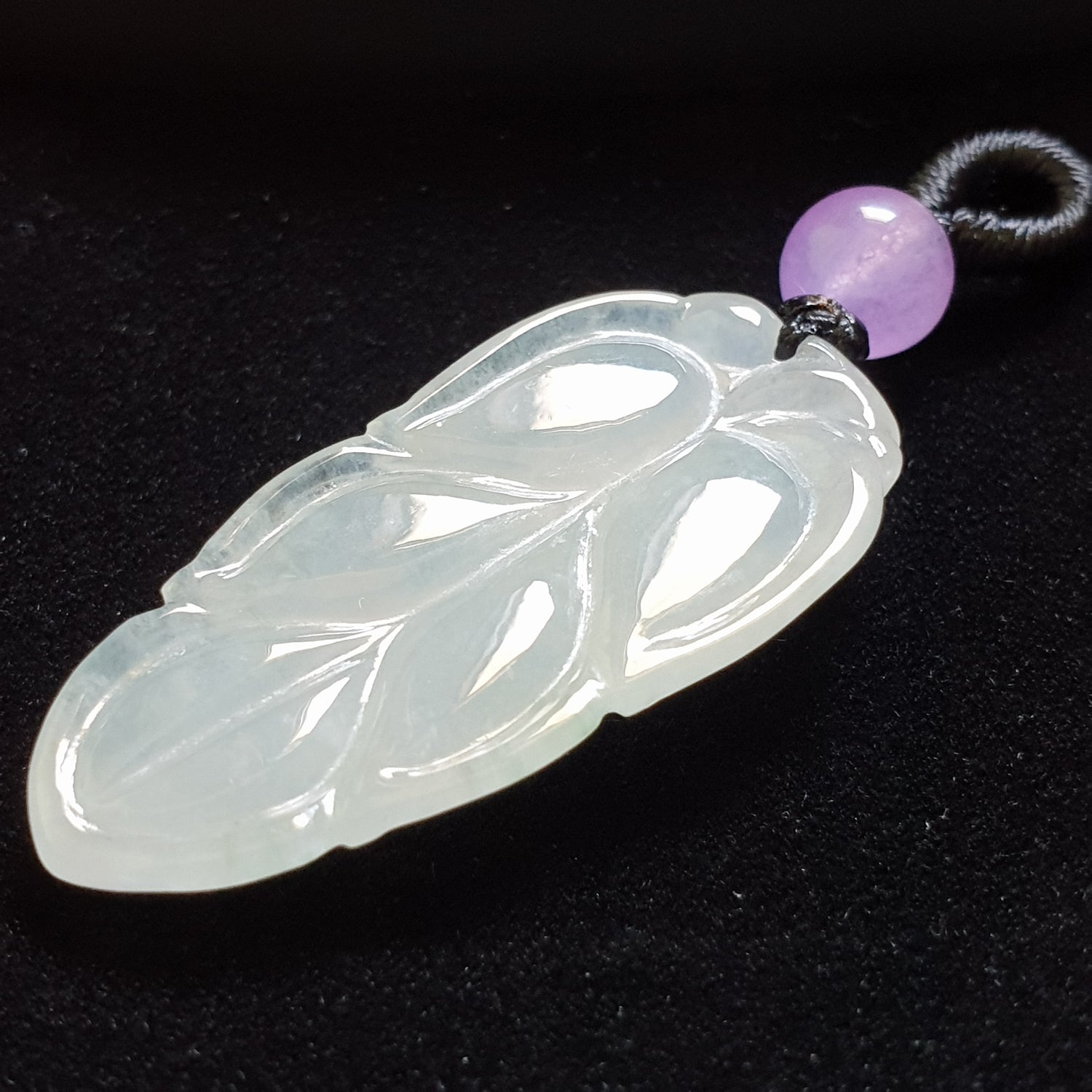 糯种叶子翡翠吊坠 (Type A Jadeite Jade Leaf Pendants) PLF29697