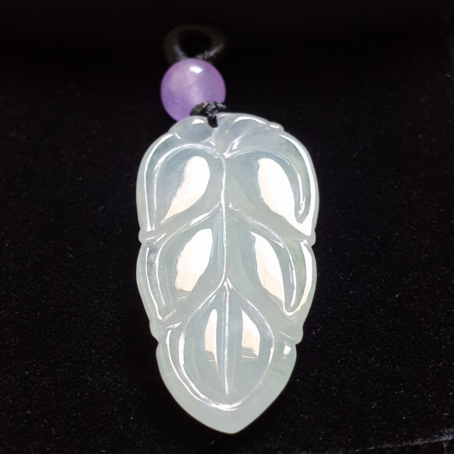 糯种叶子翡翠吊坠 (Type A Jadeite Jade Leaf Pendants) PLF29697