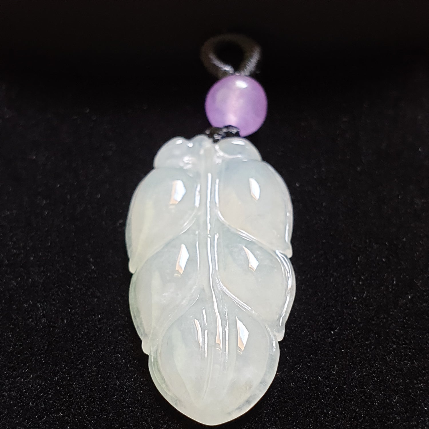 糯种叶子翡翠吊坠 (Type A Jadeite Jade Leaf Pendants) PLF29697