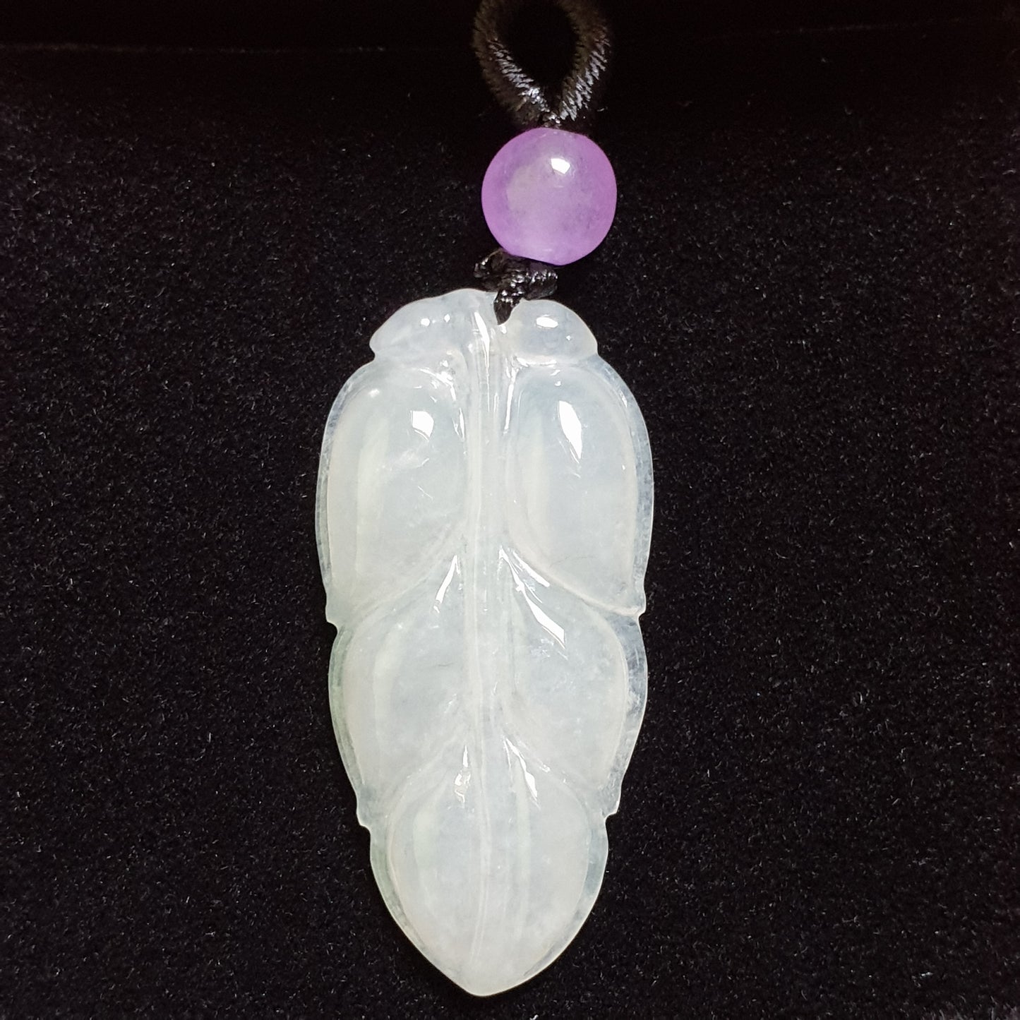 糯种叶子翡翠吊坠 (Type A Jadeite Jade Leaf Pendants) PLF29697