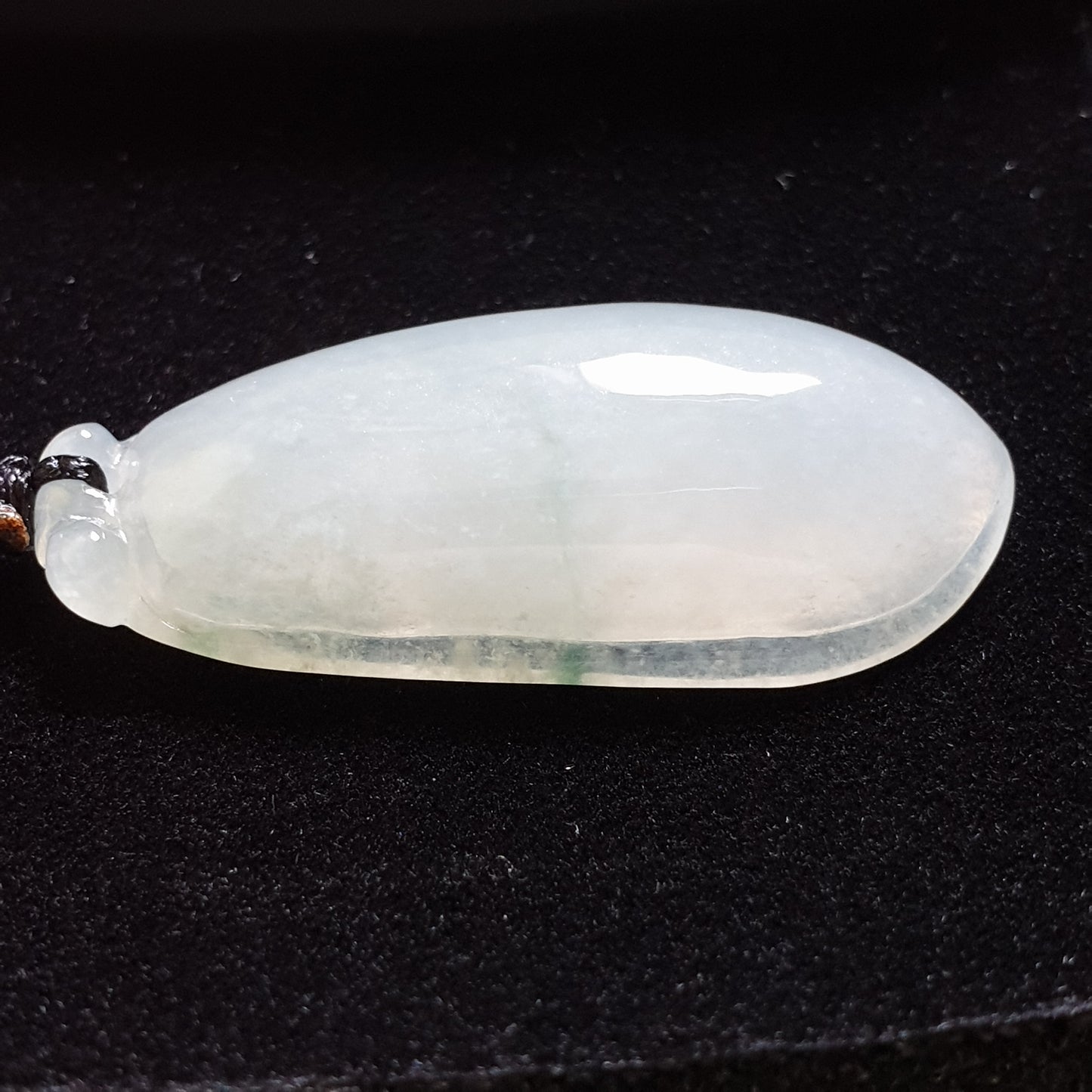 糯种福瓜翡翠吊坠 (Type A Jadeite Jade Melon Pendants) PML29691