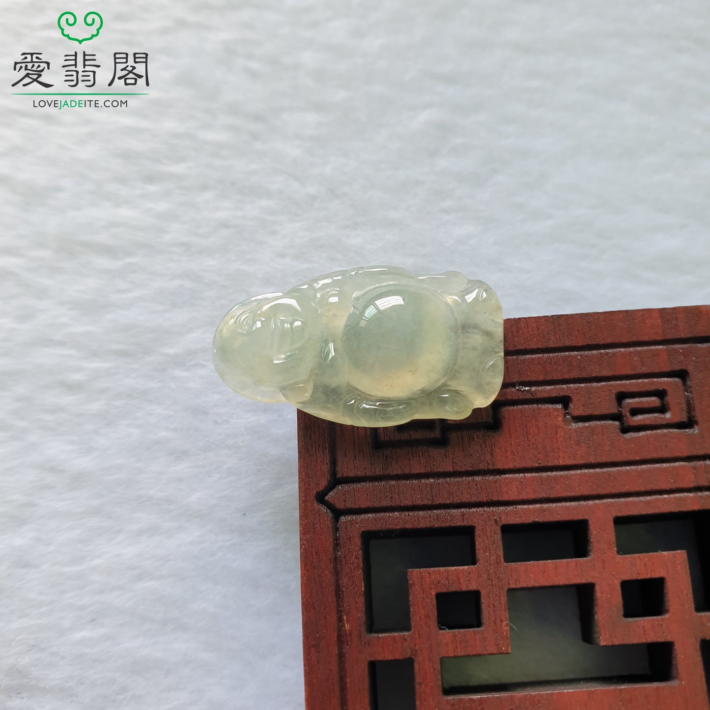 Love Jadeite Natural Myanmar Burma Type A Light Green Jadeite Jade Standing Laughing Buddha Mi Le Fo Jewelry Pendant Jewellery in Singapore 新加坡爱翡阁缅甸天然A货淡绿翡翠佛公笑佛弥勒佛吊坠吊牌首饰站佛