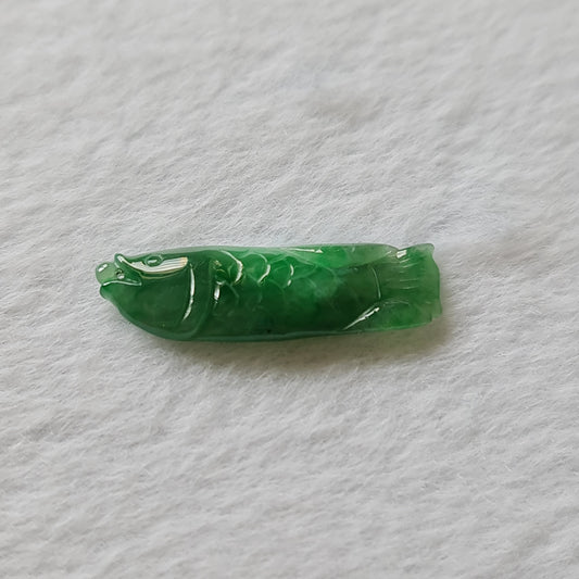 辣绿色翡翠鲤鱼吊坠 (Type A Spicy Green Jadeite Jade Carp Pendant) PCP65191