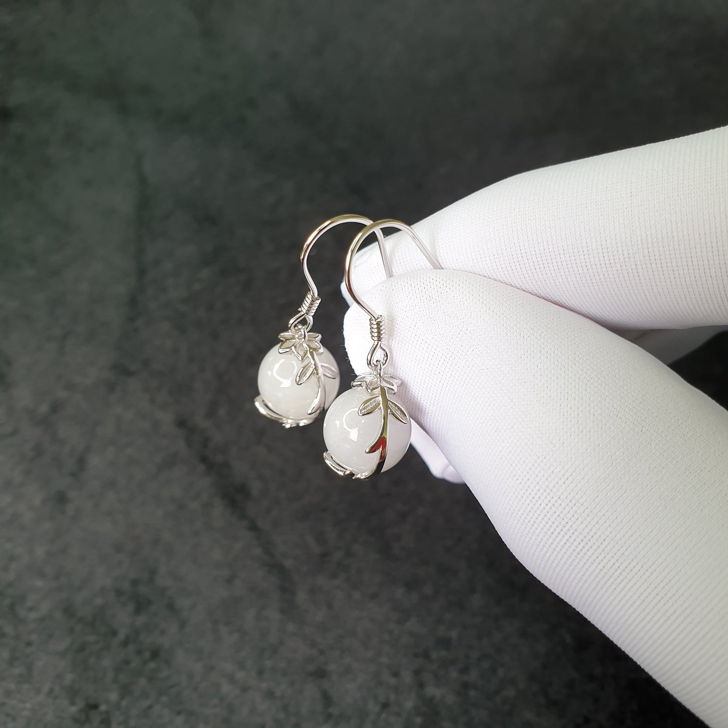 Singapore White Jadeite Jade Vine & Flower Dangle Earrings (新加坡白色翡翠藤蔓与花耳坠)