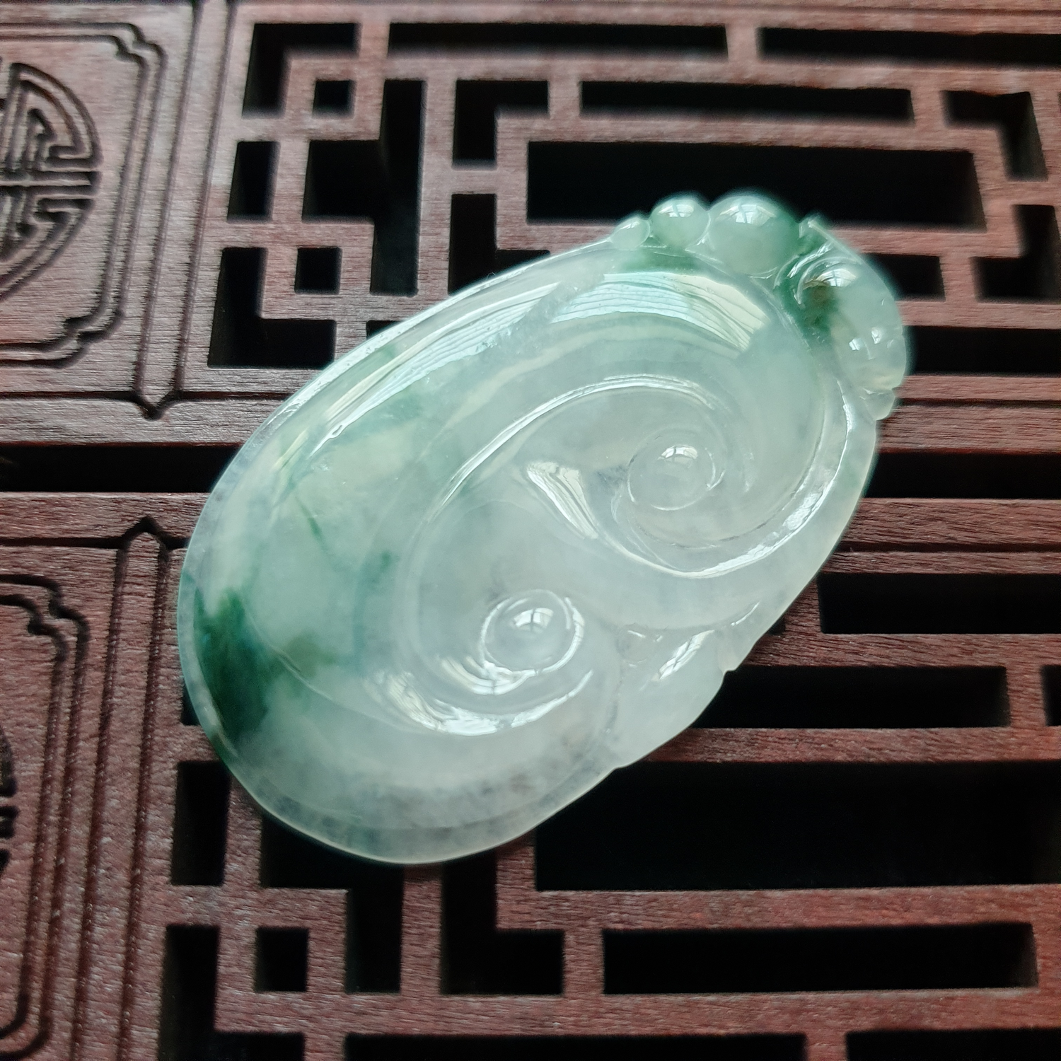 冰种飘花如意翡翠吊坠 (Type A Icy Moss on Snow Jadeite Jade RuYi Pendants) PRY79211