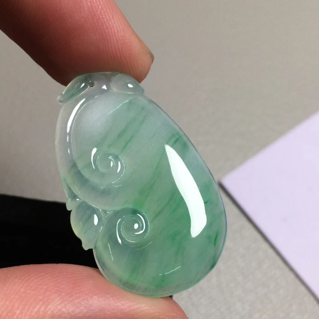 [P] 冰种飘绿花如意翡翠吊坠 (Type A Icy Moss on Snow Jadeite Jade RuYi Pendants)