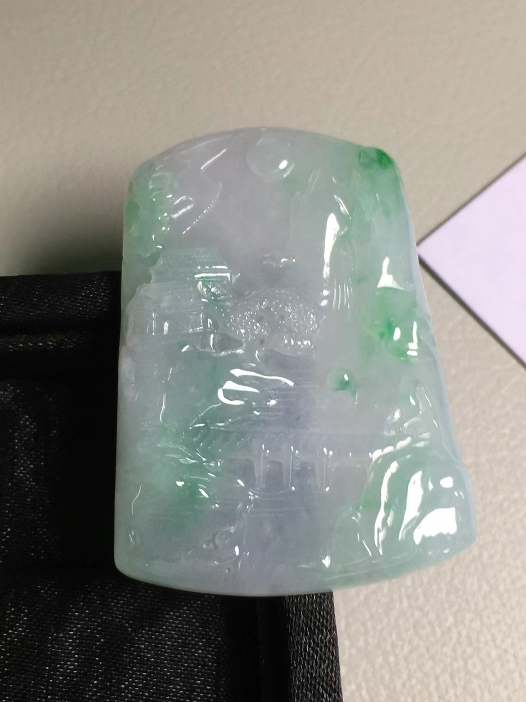 [P] 春彩绿紫罗兰翡翠山水吊坠 (Type A Green with Lanveder Jadeite Jade Landscape Pendant)